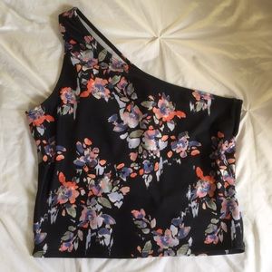 Kortni Jeane Off the Shoulder too! Floral, large🌿